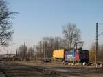 SBB 421 372 vor rollender Landstrae
28.02.2009