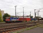 421 395-5 mit Containerzug bei der Durchfahrt durch Lehrte. Aufgenommen am 21.09.2013.