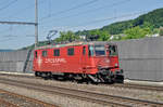 Re 430 114-3  Natalie  durchfährt den Bahnhof Gelterkinden.