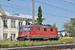 Re 430 359-0 (11359) durchfährt den Bahnhof Pratteln. Die Aufnahme stammt vom 22.05.2017.