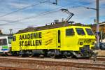 Re 446 018  Akademie St.Gallen  im Bahnhof Uznach.Bild vom 6.10.2015