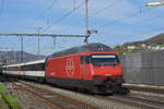 Re 460 066-4, durchfährt den Bahnhof Gelterkinden. Die Aufnahme stammt vom 18.04.2019.