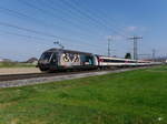 SBB - Nachschuss der SBB Werbelok 460 105-0 bei Lyssach am 25.03.2017