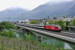 Re 460 052-4 mit dem IR 1726 beim überqueren der Rhone in Leuk, 18.04.2014.