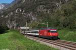 Re 460 110 mit IR 2271 am 17.10.2014 bei Claro.