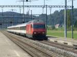 SBB - 460 021-9 mit RE bei der durchfahrt im Bahnhof Riedtwil am 31.08.2015