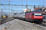 IC819 mit Re 460 023-5 nach Romanshorn verlässt Thun- (22.04.2017)
