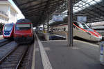 SBB: RABe 502 TWINDEXX, Re 460 004-5 und ETR 610 RABe 503 im Bahnhof Lausanne vereint am 20. Mai 2017.
Foto: Walter Ruetsch