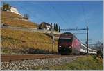 Sozusagen als Kontrast zur revidierten Re 460 117-5 ein Bild der, sagen wir mal, Bordeaux-Roten Re 460 083-6 die mit ihrem IR 1722 von Brig nach Genève unterweges ist bei der ihrer Fahrt durch