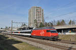 Re 460 006-0 fährt Richtung Bahnhof SBB. Die Aufnahme stammt vom 24.01.2018.