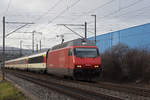 Re 460 089-6 fährt Richtung Bahnhof Itingen. Die Aufnahme stammt vom 02.01.2019.