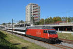 Re 460 086-2 fährt Richtung Bahnhof SBB.