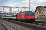 Re 460 043-3 durchfährt den Bahnhof Rupperswil. Die Aufnahme stammt vom 13.03.2020.