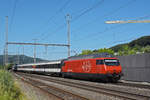 Re 460 083-9 durchfährt den Bahnhof Gelterkinden. Die Aufnahme stammt vom 07.07.2020.