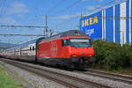 Re 460 087-0 fährt Richtung Bahnhof Itingen. Die Aufnahme stammt vom 03.09.2021.