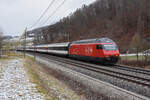 Re 460 003-7 fährt Richtung Bahnhof Tecknau. Die Aufname stammt vom 01.02.2022.