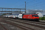 Re 460 107-6 durchfährt den Bahnhof Rupperswil. Die Aufnahme stammt vom 25.07.2022.