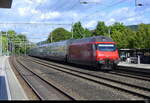 SBB - 460 075-5 mit Zug bei der einfahrt im Bhf. Sissach am 28.07.2023