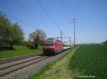 Re 460 049-0 ''Pfannenstiel'' am 12.5.08 mit einem Ersatzzug fr einen ausgefallen IC Dosto. Sehr wahrscheinlich ist der betreffende Zug schon in Brig oder Bern ausgefallen. Darum musste er dich LBT/NBS taugliches Rollmaterial ersetzt werden. Davon betroffen waren die IC 819/826.