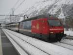 Re 460 036 mit IR 1423 in Leuk, 21.12.2011.