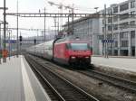 SBB - 460 032-6 mit IC bei der durchfahrt im Bahnhof Olten am 07.04.2013