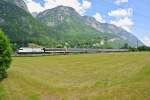 Re 460 003-7 mit IR 1780 bei Flums, 07.06.2013.