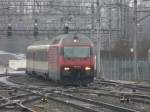 SBB - 460 114-2 mit RE bei der einfahrt im Bahnhof Burgdorf am 02.02.2014