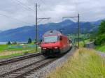 SBB - 460 040-9 mit IC unterwegs nach Spiez kurz vor Spiez am 21.06.2015