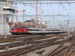 SBB - 460 108-4 mit IC bei der einfahrt in den HB Zürich am 26.07.2015