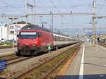 SBB - 460 057-3 mit IC unterwegs in Renens am 03.05.2016