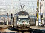 SBB - Nachschuss des IR von Zrich nach Biel mit der Schiebenden Lok 460 075-5 am 04.10.2009