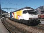 SBB,Lok Re 460  Schweizer Fernsehen  (SF DRS)mit Dosto-Zug nach 
Basel,am 04.05.03 in Chur