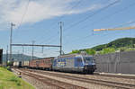 Dreifachtraktion, mit den Loks 465 009-9, 425 177 und 425 181, durchfahren den Bahnhof Gelterkinden. Die Aufnahme stammt vom 05.07.2017.