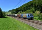 Re 465 008 + Re 425 163 mit einem Kesselzug am 27.08.2012 unterwegs bei Tecknau.