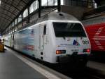 Re 465 001-6  AlpTransit  mit einem EW III-Pendel im Bahnhof Luzern.