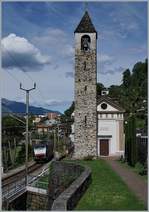 Die Re 474 bzw E 189 115 von SBB International mit einem Güterzug Richtung Luino in S. Nazzaro.
20. Mai 2017