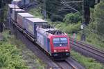 Re 482 042-9 wird am frühen Morgen des 21.06.2018 gleich ihren Güterzug kurz vor St. Goarshausen in das Südportal des Loreley Tunnels ziehen.