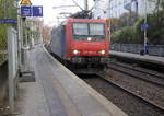 482 004-9 von SBB Cargo kommt als Lokzug aus Aachen-West nach Köln-Eifeltor aus Richtung Aachen-West und fährt durch Aachen-Schanz in Richtung Aachen-Hbf,Aachen-Rothe-Erde,Aachen-Eilendorf,Stolberg-Hbf(Rheinland)Eschweiler-Hbf,Langerwehe,Düren,Merzenich,Buir,Horrem,Kerpen-Köln-Ehrenfeld,Köln-West,Köln-Süd. Aufgenommen vom Bahnsteig von Aachen-Schanz. 
Am Morgen vom 22.11.2018.