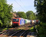  482 012-2  ChemOil /SBB-Cargo kommt aus Richtung Aachen-West mit einem Containerzug aus Antwerpen-Oorderen(B) nach Gallarate(I) und fährt durch Aachen-Schanz in Richtung Aachen-Hbf,Aachen-Rothe-Erde,Stolberg-Hbf(Rheinland)Eschweiler-Hbf,Langerwehe,Düren,Merzenich,Buir,Horrem,Kerpen-Köln-Ehrenfeld,Köln-West,Köln-Süd. Aufgenommen vom Bahnsteig von Aachen-Schanz. 
Bei Sommerwetter am Morgen vom 19.6.2019.