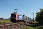 Am Nachmittag des 13.06.2019 fuhr Re 482 023-9  fährt für SBB Cargo International  mit ihrem  LKW Walter -KLV (Novara Boschetto - Lübeck Skandinavienkai) nördlich von Hügelheim über die Rheintalbahn in Richtung Buggingen.