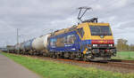 Lokomotive 482 047 am 07.11 2022 mit einem Tankzug in Kaarst.