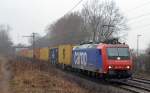 482 026 zog am 11.04.13 einen Containerzug durch Ahlten Richtung Lehrte.