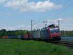 SBB 482 022 fhrt am 28.05.13 mit einem Containerzug ber die Rheintalbahn von Mannheim nach Karlsruhe.