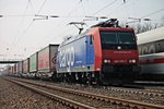 Durchfahrt am 18.03.2015 von der frisch mit LED-Lichter ausgestattete Re 482 019-7 mit einem KLV in Orschweier in Richtung Offenburg.