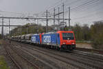 Doppeltraktion, mit den Loks 484 006-2 und 484 005-4 durchfährt am 13.04.2023 den Bahnhof Möhlin.