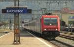Mit einem EC nach Milano Centrale durchfhrt die Re 484 020-3 am 16.09.11 Giubiasco. Ich finde, es wre wieder einmal Zeit fr einen Lok-Umlaufwechsel...
