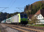 BLS: BLS Cargo Re 485 004-6 mit Rolla bei Wynigen unterwegs am 22. April 2017.
Foto: Walter Ruetsch