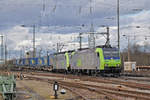 Doppeltraktion, mit den Loks 485 010-3 und 486 503-6 durchfahren den Badischen Bahnhof. Die Aufnahme stammt vom 07.03.2018.