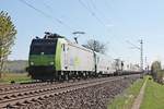 Am Nachmittag des 07.04.2017 fuhr Re 485 001-2  Haltingen  mit einer RoLa (Novara Bochetto - Freiburg (Brsg) Rbf) bei Hügelheim über die KBS 703 in Richtung Zielbahnhof, als sie nur noch