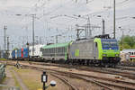 Re 485 005-3 der BLS durchfährt den badischen Bahnhof. Die Aufnahme stammt vom 17.05.2019.